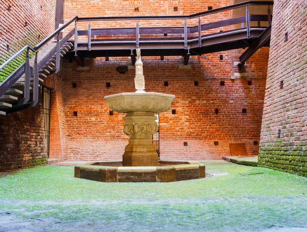 Brunnen, sforzesco Burg, Mailand — Stockfoto