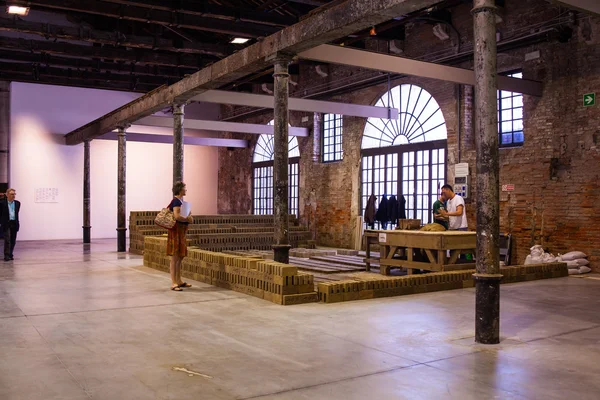 Rirkrit Tiravanija installation, Arsenale. 56th Venice biennale — Stock Photo, Image