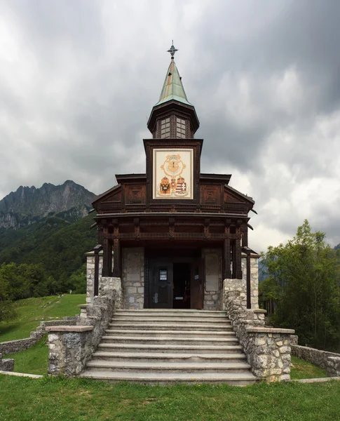 纪念教堂的圣灵，Javorca。斯洛文尼亚 — 图库照片