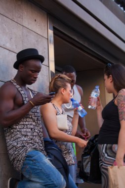 Milan sokakta gençler