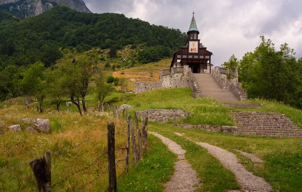 纪念教堂的圣灵，Javorca。斯洛文尼亚 — 图库照片
