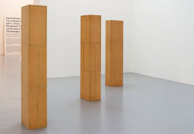 Prato, İtalya - 27 Haziran 2025: Eccentrica 'da sergilenen Willi Kopf' un Başlıksız Sanat Eserleri: Stefano Collicelli Cagol tarafından düzenlenen Centro Pecci Koleksiyonları