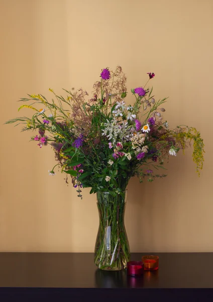 田舎の花の花束 — ストック写真