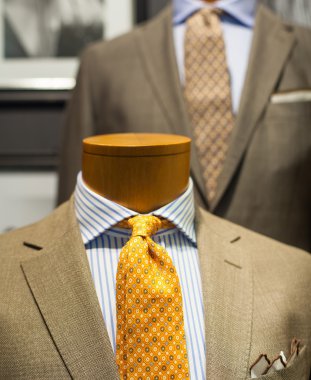 Erkek takım elbise yakın çekim