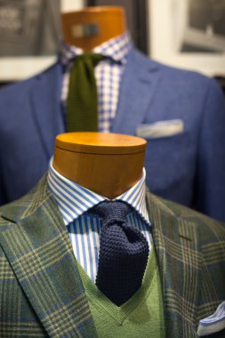 Erkek takım elbise yakın çekim