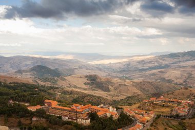 Troina'daki görünümünü