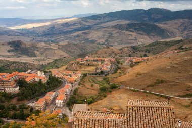 Troina'daki görünümünü