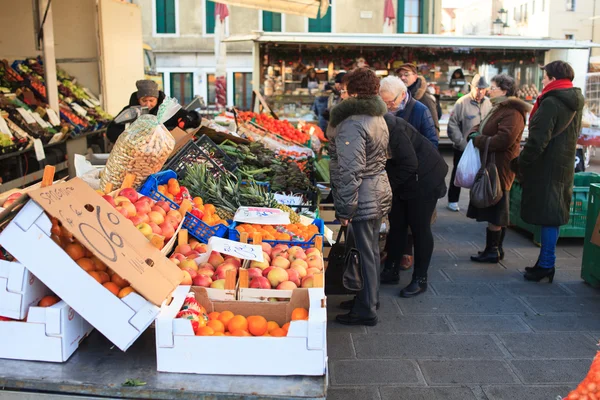 Meyve pazarı, Chioggia — Stok fotoğraf