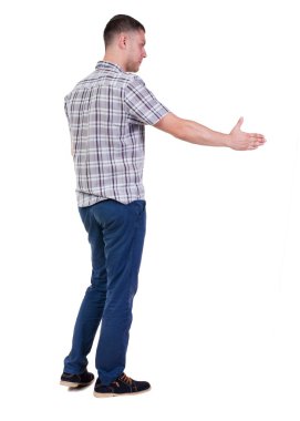 erkek gömlek sıkışmasında arka yan görünüm.