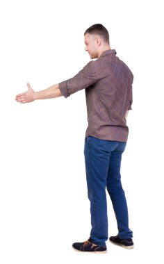 erkek gömlek sıkışmasında arka yan görünüm.