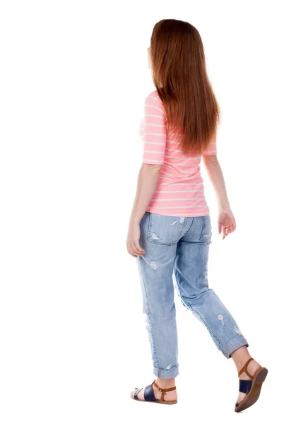 Vista posterior de mujer camina . — Foto de Stock