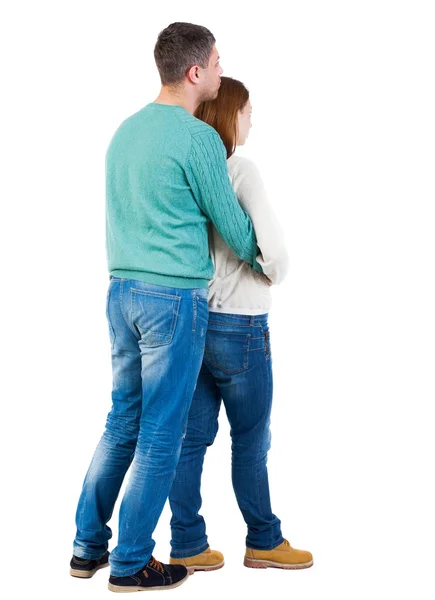 Vista posterior de la joven pareja abrazando —  Fotos de Stock