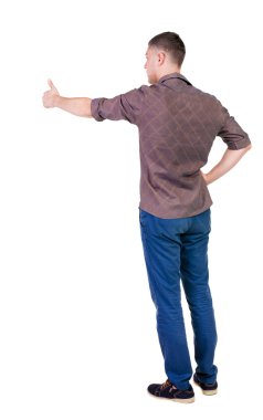 Adam baş parmağını kaldırdı