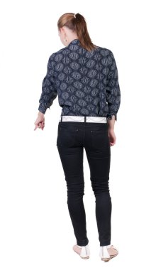 Kadına arkadan görünüm dönük