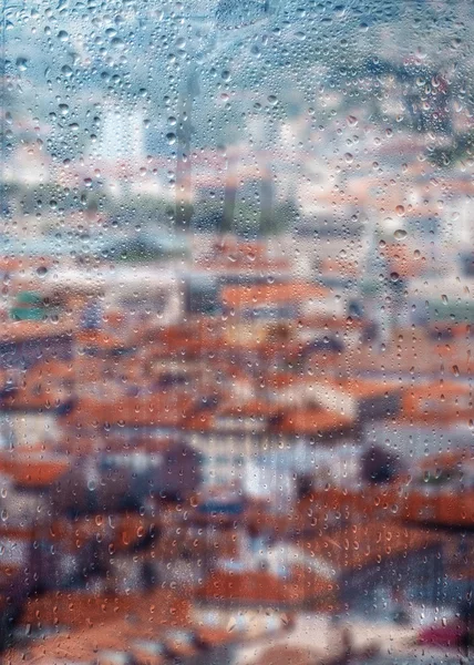 Vista de la ciudad de otoño a través de ventana —  Fotos de Stock