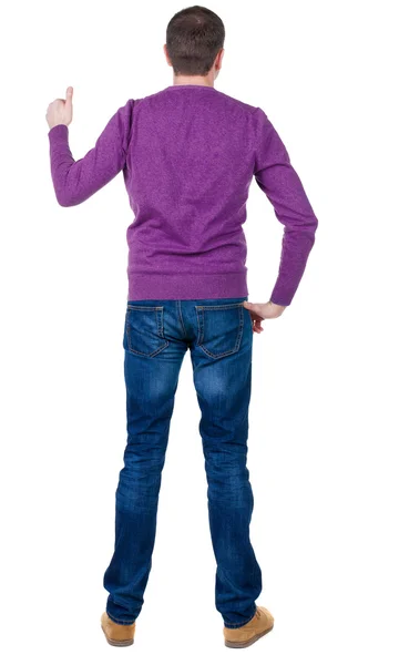 Człowiek w sweter pokazuje kciuk — Zdjęcie stockowe