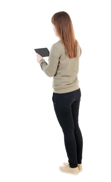 Dijital tablet vasıl arayan kadın — Stok fotoğraf