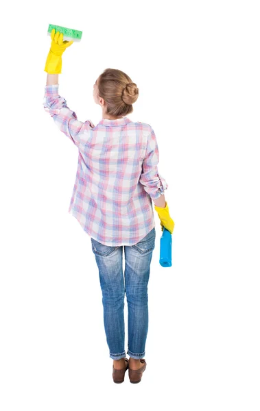 Dona de casa em luvas com detergente e esponja — Fotografia de Stock