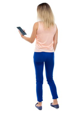 tablet bilgisayar ile kız