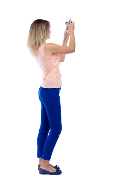 Mujer usando un teléfono móvil — Foto de Stock