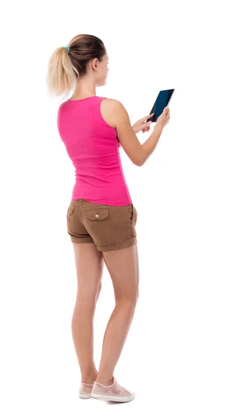 Kvinna som använder en mobiltelefon — Stockfoto