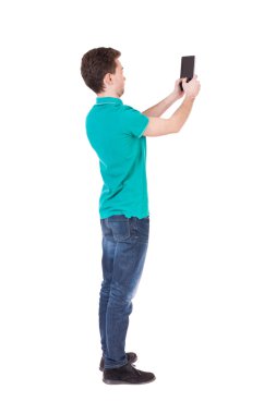 Tabletli genç adam..