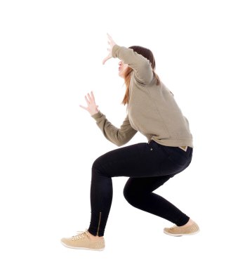 Ellerini üstüne koy bir şey kızla