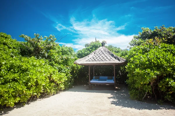 Lugar tropical para masajes — Foto de Stock