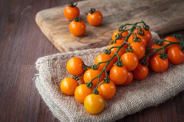 Fresh orange cherry tomatoes — Stock Photo, Image