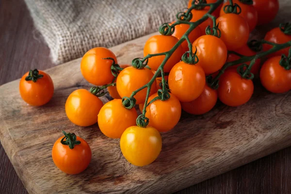 Fresh orange cherry tomatoes — Stock Photo, Image