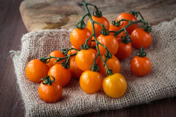 Fresh orange cherry tomatoes — Stock Photo, Image