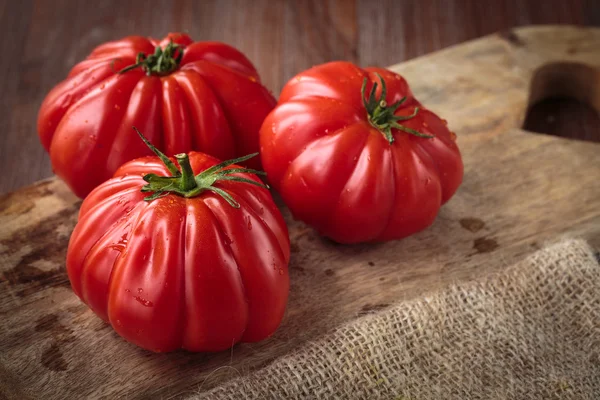 Taze çiğ domates. — Stok fotoğraf