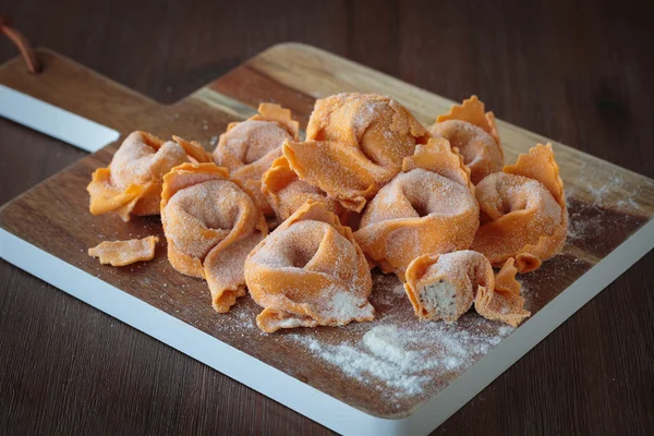 Tortellini fatti in casa — Foto Stock