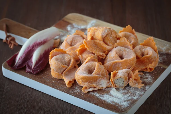 Huisgemaakte tortellini — Stockfoto