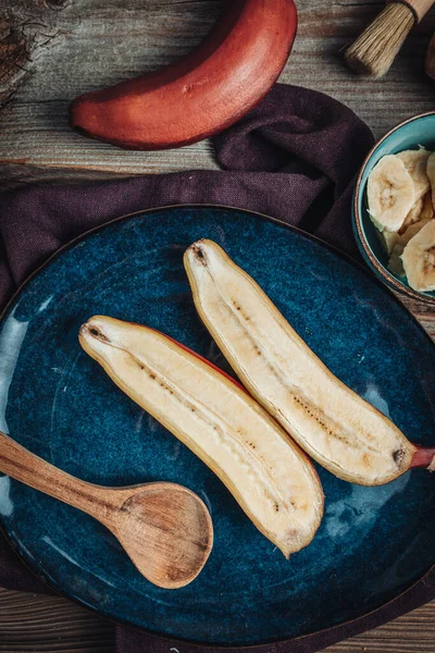 Deliciosas Bananas Rojas Crudas Frescas América Del Sur —  Fotos de Stock