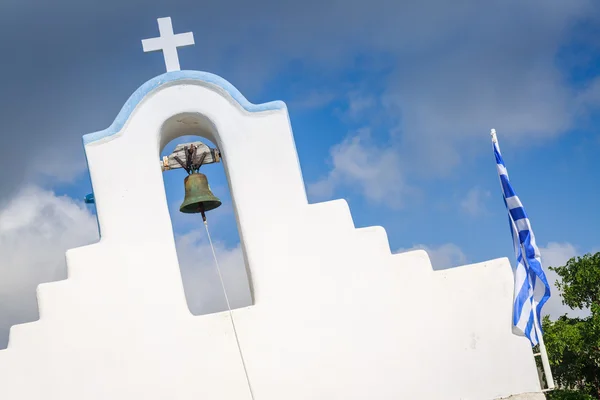 Grecki kościół w Parikia — Zdjęcie stockowe