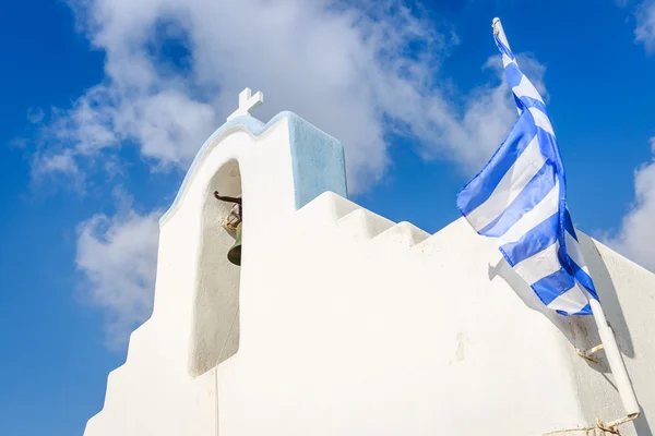 Griechische Kirche in Parikia — Stockfoto