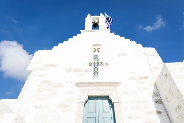 Griechische Kirche in Parikia — Stockfoto