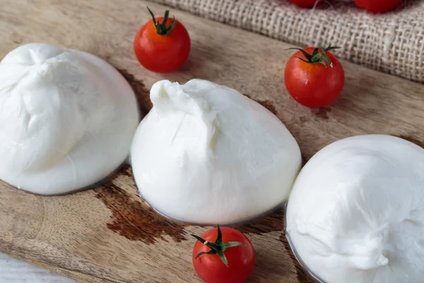 Queso burrata —  Fotos de Stock