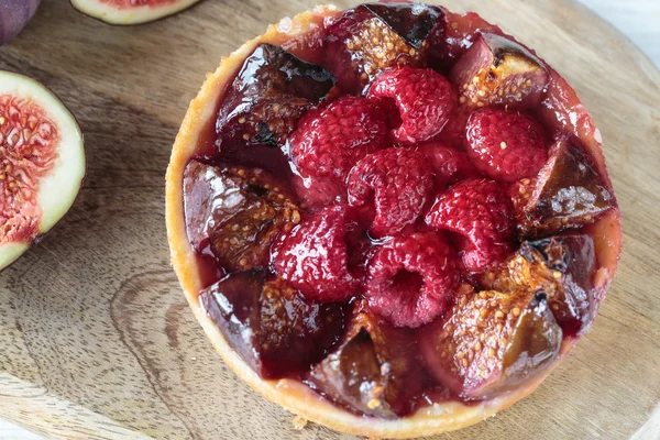 Pastel de higos y frambuesas —  Fotos de Stock