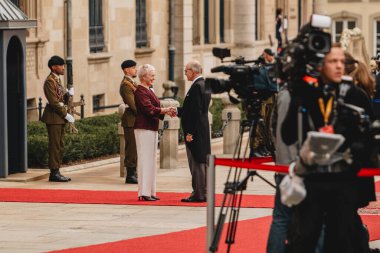 LUXEMBOURG - 3 Ekim 2025: Tarihi Trounwiessel 'in yeniden inşası, yeni Lüksemburg Büyük Dükü' nün katılımıyla ilgili kutlamalar