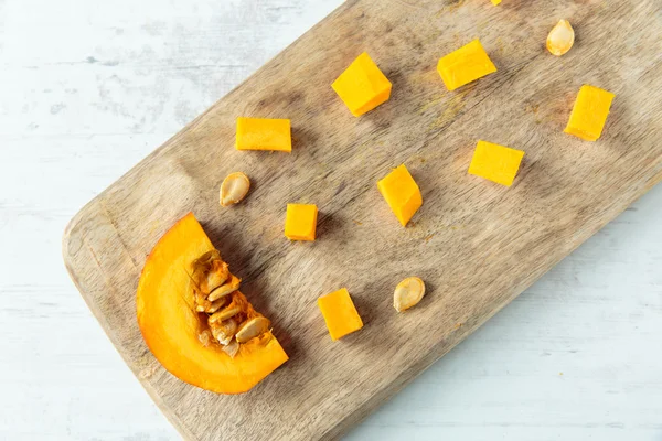 Sliced kuri squash — Stock Photo, Image