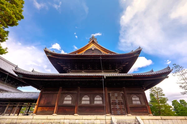 Typical Japansese pagoda — Stock Photo, Image