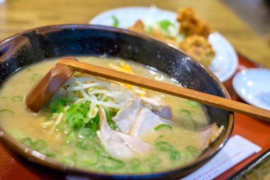 Japon ramen çorbası