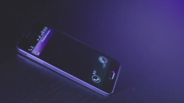 le téléphone sonne 