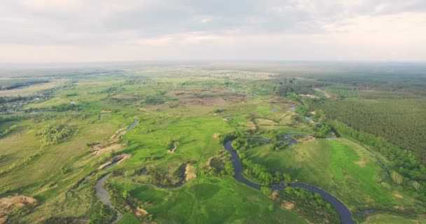 Floden panorama. Hög Flygfoto. 4k 30fps — Stockvideo
