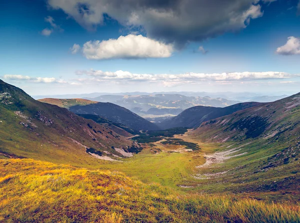 Hermoso paisaje de montaña —  Fotos de Stock