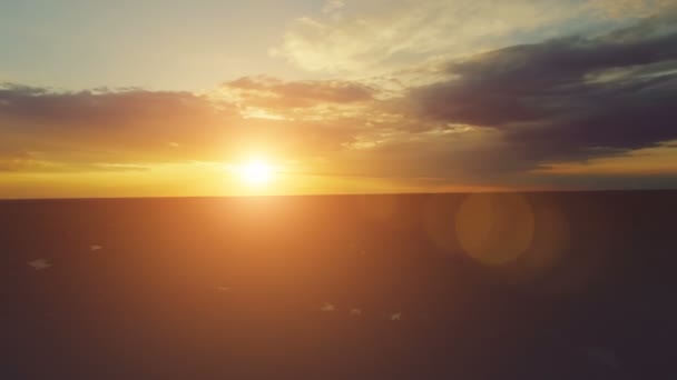 Schöne Naturlandschaft bei Sonnenaufgang — Stockvideo
