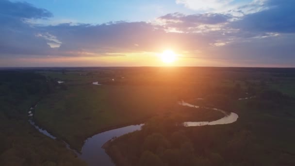 Vacker natur landskap vid soluppgången — Stockvideo