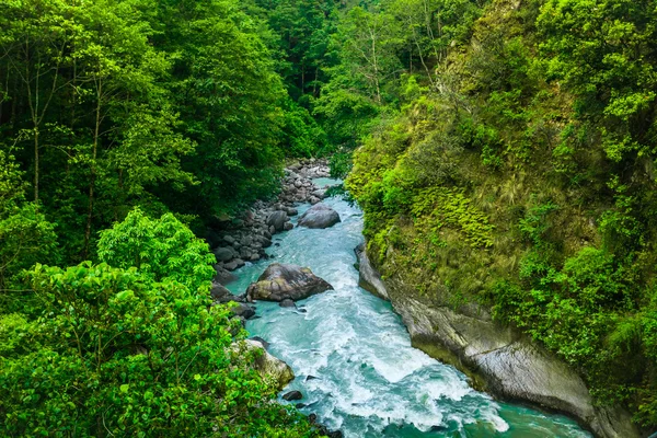 Rivière de trek everest — Photo